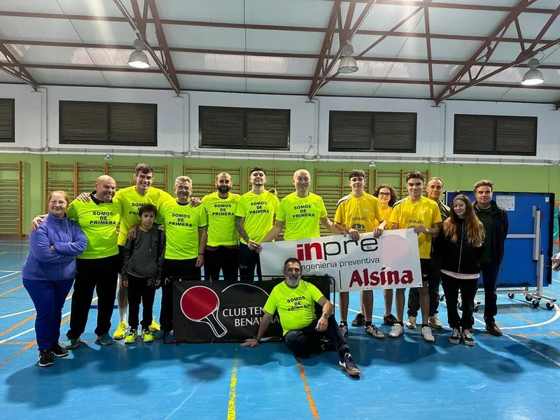 Equipo de tenis de mesa.